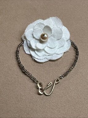 Whimsical flower beaded bracelet